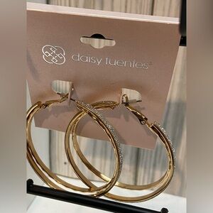 NWT Daisy Fuentes Gold Tone Hoop Sparkle Earrings